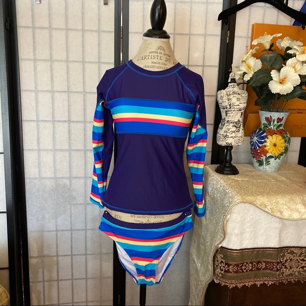 Beachsissi NWOT Junior Women L Swim/Surf Shirt+Bikini Bottoms/2-Pc Bathing Suit